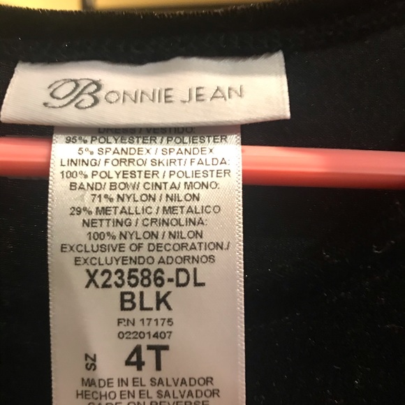 Beautiful little girls dress - Picture 3 of 4